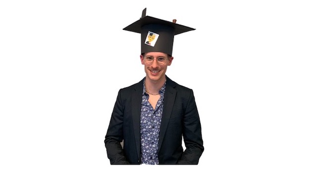 Timo Hackemann mit Doktorhut