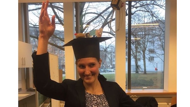 Janne Krüger mit Doktorhut