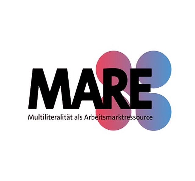 Text "MARE" in Großbuchstaben