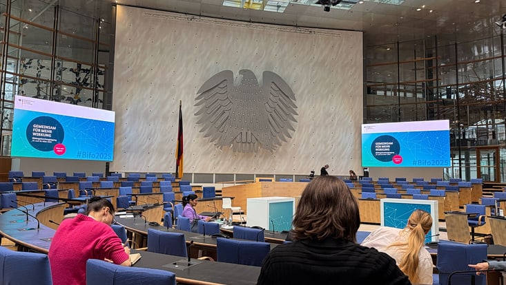 foto vom alten bundestag in bonn