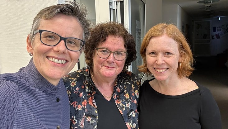 Selfie von Ingrid Piller, Ingrid Gogolin und Claudia Kulmus (v. l. n. r.)