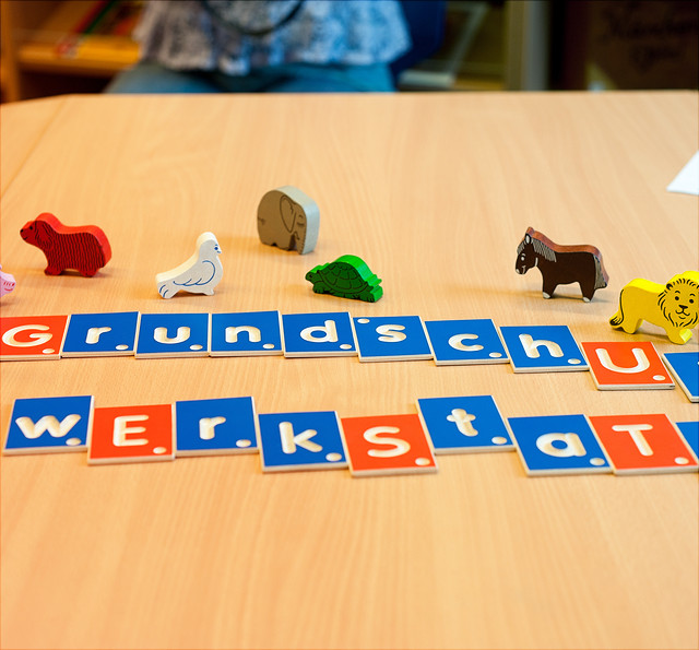 Text aus Buchstabenkarten