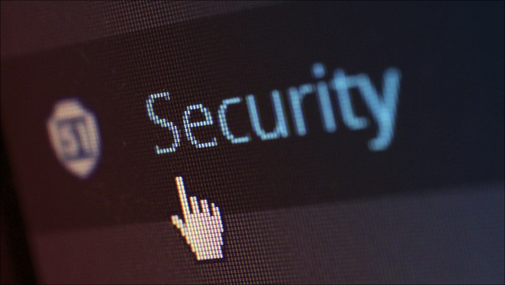 Wort Security auf Monitor dargestellt