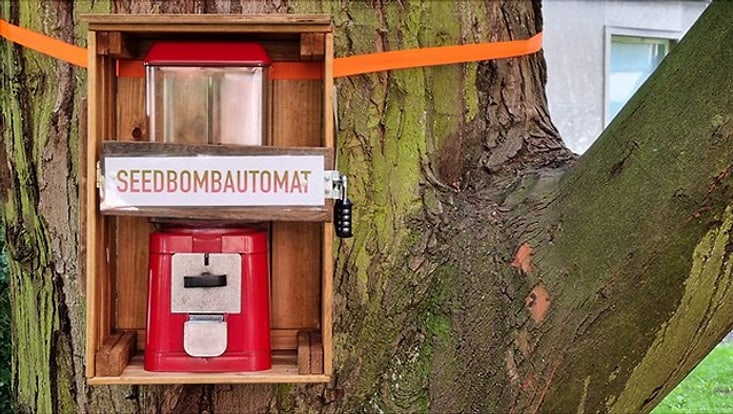 Seedbomb-Automat im Urban Gardening Projekt