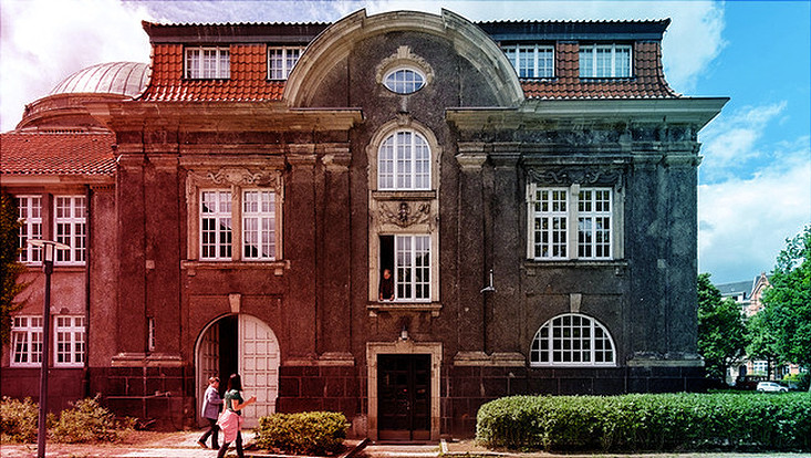 Hauptgebäude