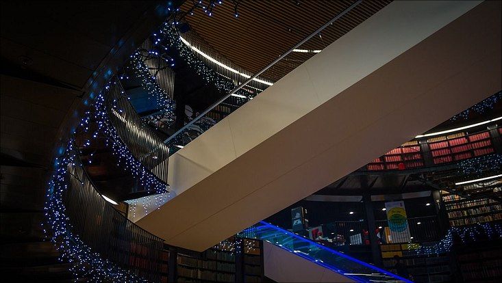 Bibliothek weihnachtlich