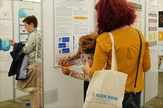 0409 postertent 540x360 Impressions from ECER 2019.