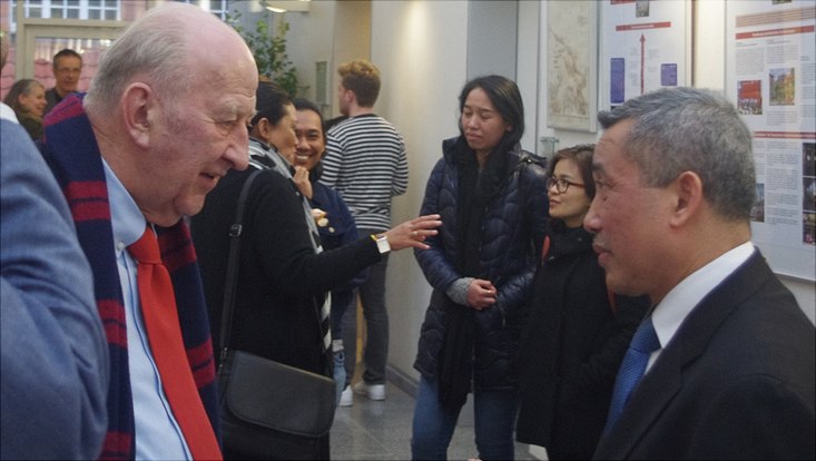 Herr Dr. Bambang Susanto, Generalkonsul der Republik Indonesien und Herr Edgar Nordmann vom Malaysischen Honorargeneralkonsulat Hamburg