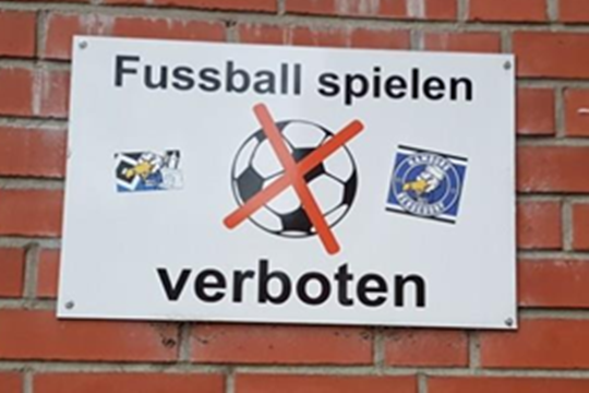 Fußball spielen verboten