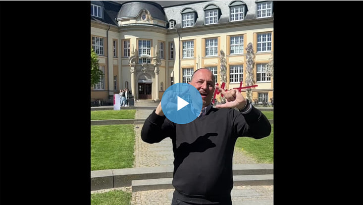 Screenshot des Videos/screenshot of the video
