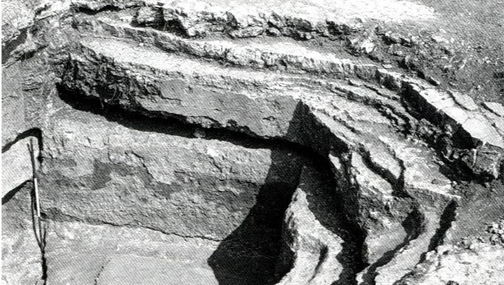 Einstieg zur Grotte Einstieg zur Grotte