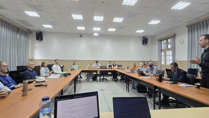 Workshop Participants in Discussion.