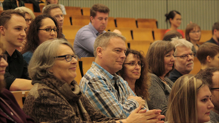 2018-01-31-cen-ceremony-l wolf-733x414_15 Mitglieder im Hörsaal auf CEN Absolventenfeier