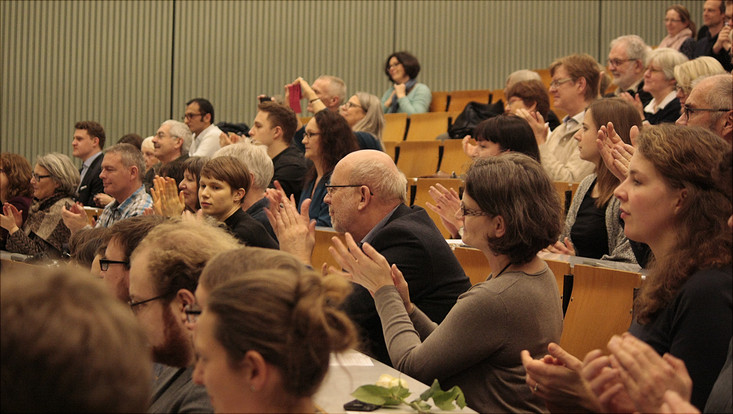 2018-01-31-cen-ceremony-l wolf-733x414_20 Mitglieder im Hörsaal auf CEN Absolventenfeier
