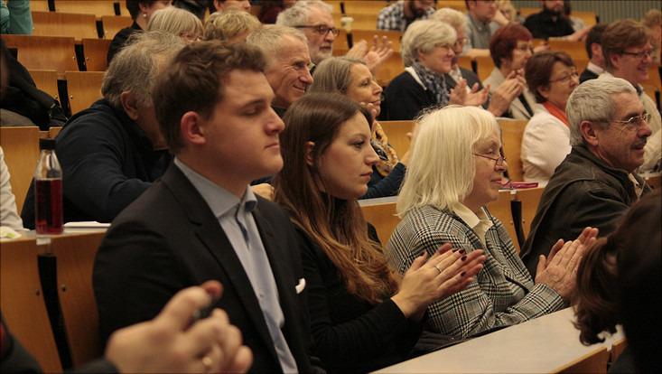 2018-01-31-cen-ceremony-l wolf-733x414_26 Mitglieder auf CEN Absolventenfeier