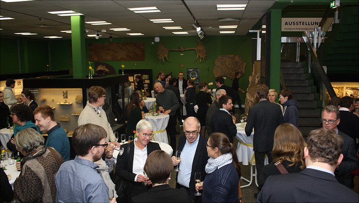 2018-01-31-cen-ceremony-l wolf-733x414_30 Mitglieder im Geomatikum auf CEN Absolventenfeier