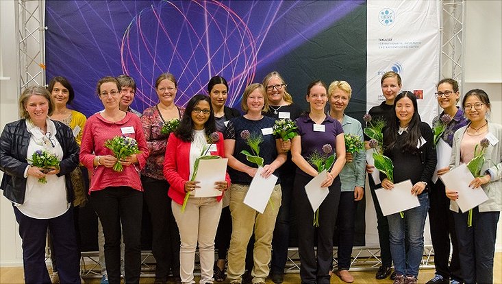 Die dynaMENT Mentees und ihre Mentorinnen.