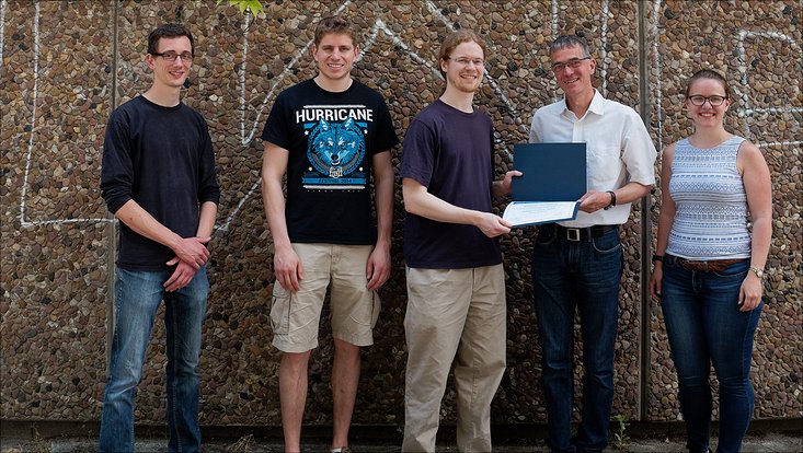 Handing over of the certificate