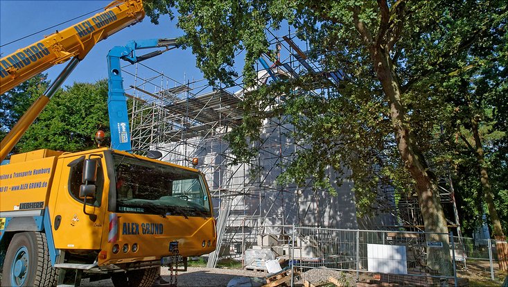 Restaurierung der Sternwarte: Heute werden die Spaltklappen der Refraktorkuppel abgehoben