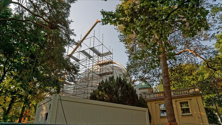 Restaurierung der Sternwarte: Heute werden die Spaltklappen der Refraktorkuppel abgehoben