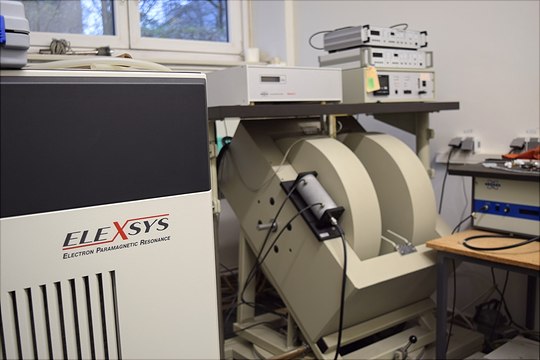 esr-540x360 ESR Permanentmagnet hinter ELEXSYS-Konsole