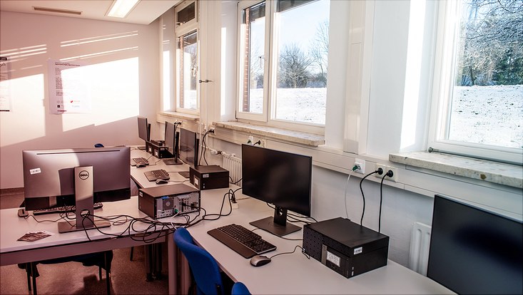 bc2 733x414 Die Rechner-Arbeitsplätze im base.camp