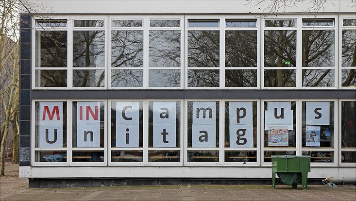 Hinweisschild zum Unitag