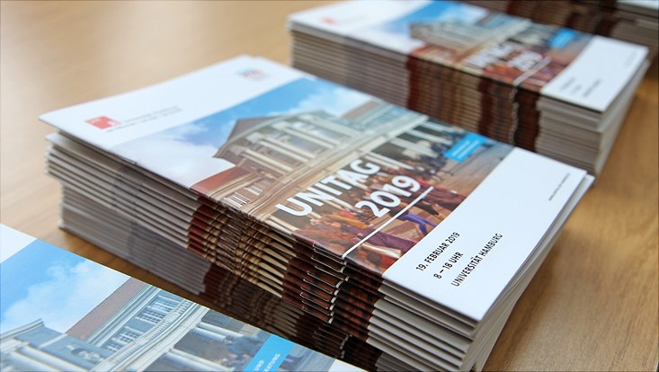 Programmhefte zum Unitag.