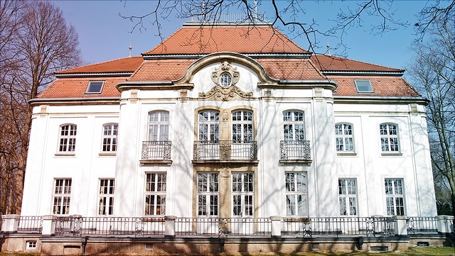 Hauptgebäude der Sternwarte Bergedorf