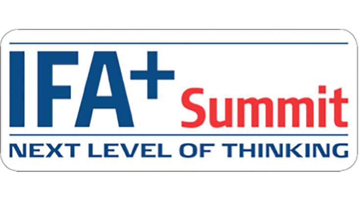 Logoschriftzug IFA+ Summit Next Level of Thinking in dunkelblau und rot