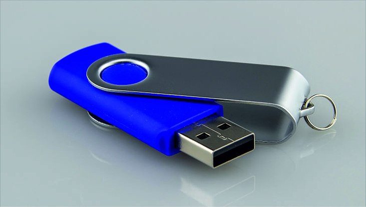 blauer USB-Stick