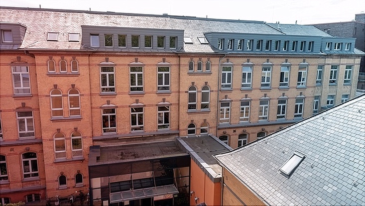 Eingang der Jungiusstrasse und des 1. Institut für theoretische Physik