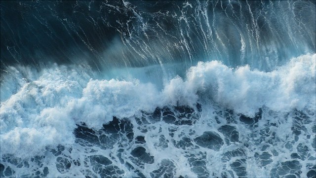wave-384385-1280-640x361 Brechende Ozeanwellen von der Luft fotografiert.