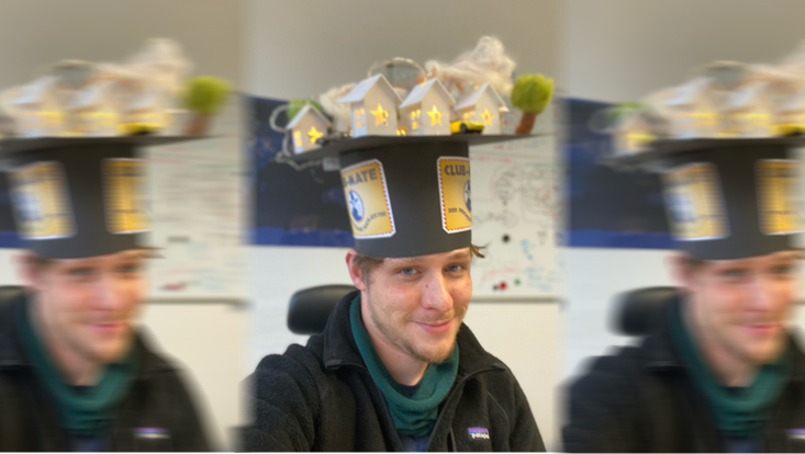 Martin Ramacher successfully defended his doctoral thesis. The picture shows Martin with his doctoral hat.