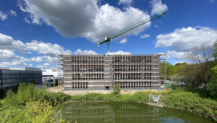 The shell of the 'Start-up Labs Bahrenfeld' on the Bahrenfeld campus.