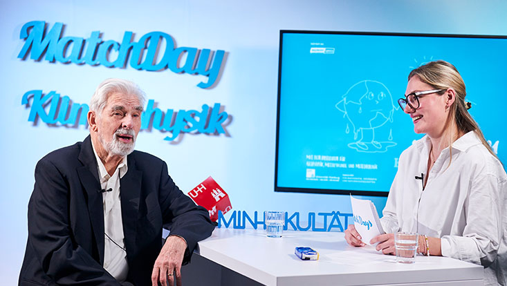 Klimaforscher Klaus Hasselmann im Kontakt mit dem MINT-Nachwuchs