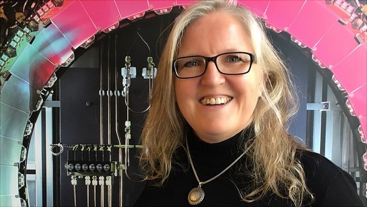 portrait of particle physicist Ingrid Gregor