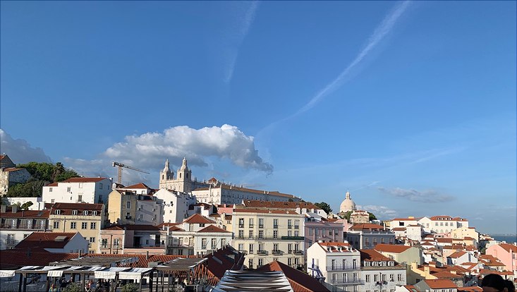 2022_04_eccmid_lisbon-733x414 Over the roofs of Lisbon