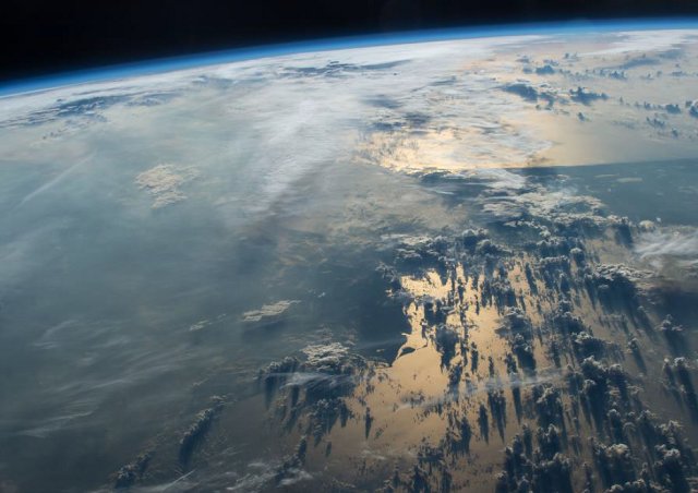 atmoscience640x452 Ein Teil der Erdoberfläche aus dem All betrachtet