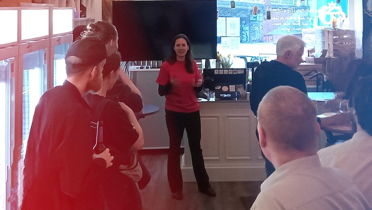 Erika Garutti talking during the Wissen vom Fass event