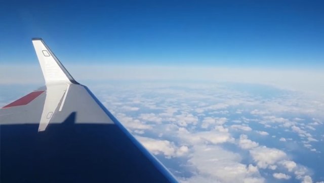 Forschungsflugzeug HALO Blick aus dem Forschungsflugzeug HALO auf Wolken