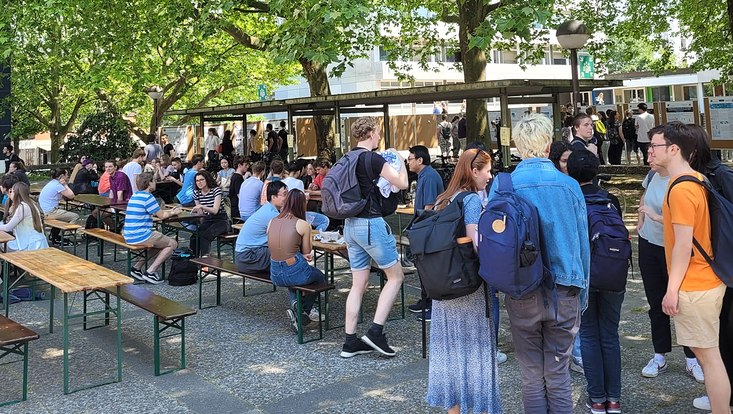 Menschenmenge auf dem Martin Luther King Platz