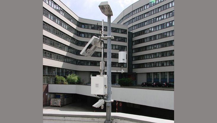 Wetterstation Neustadt (Innenhof Wirtschaftsbehörde) Wetterstation Neustadt (Innenhof Wirtschaftsbehörde)