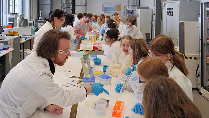 bild18-733x414 Girls' Day in den Nanowissenschaften