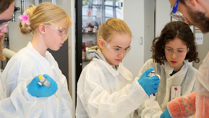 bild23-733x414 Girls' Day in den Nanowissenschaften