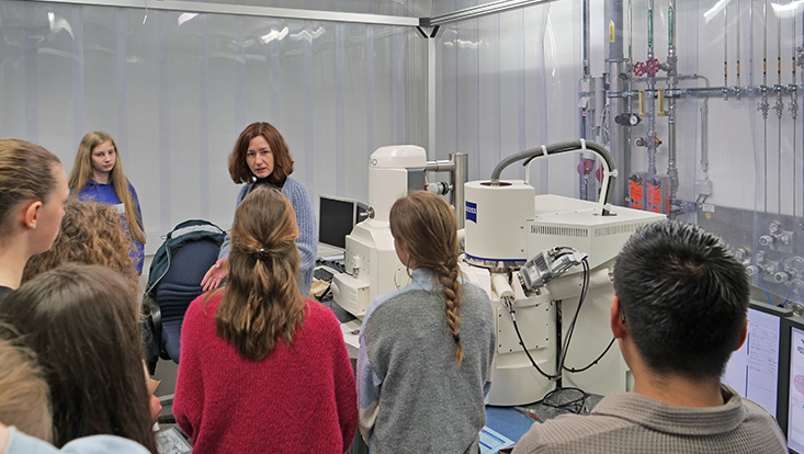 bild12-733x414 Girls' Day in den Nanowissenschaften