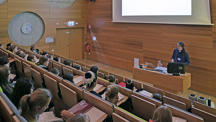 bild01-733x414 Girls' Day in den Nanowissenschaften