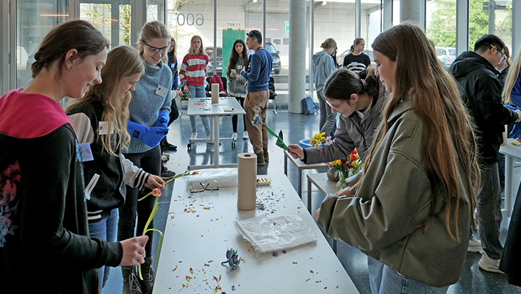 bild08-733x414 Girls' Day in den Nanowissenschaften