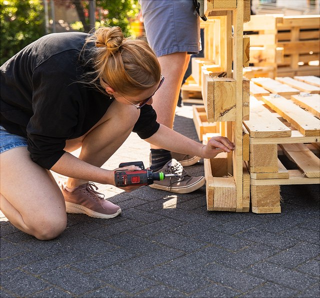Bild vom Palettenmöbelbauworkshop für die Science City Bahrenfeld