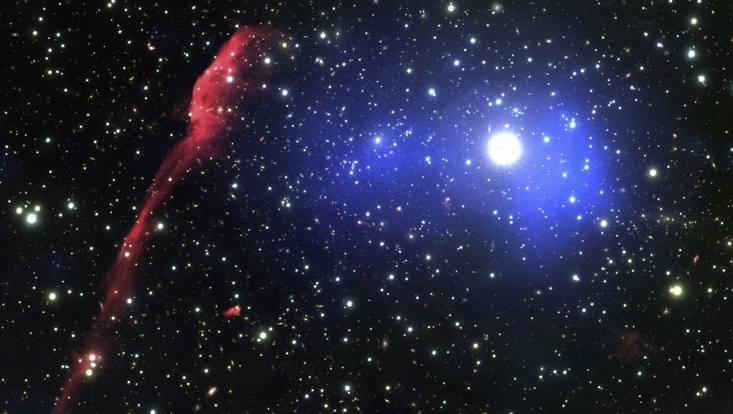 This photo shows a galaxy cluster with a radio relic in its outskirts.